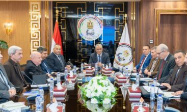 وزير الإنتاج الحربي يتابع تنفيذ مشروعات "حياة كريمة" لتطوير الريف المصري