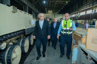 وزير الدولة للإنتاج الحربي يُجري جولات تفقدية مفاجئة لمصنعي 200 و100 الحربي