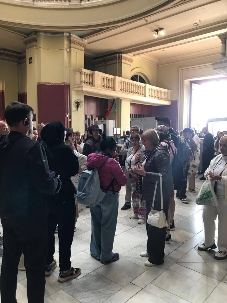 توافد السياح الأجانب على المتحف المصري بالتحرير اليوم السبت (صور) 6 توافد السياح الأجانب على المتحف المصري بالتحرير اليوم السبت (صور)