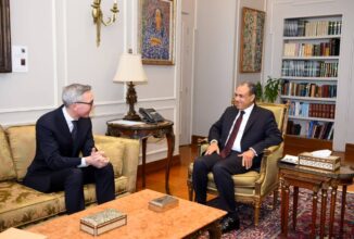 مصر وبريطانيا تبحثان تعزيز الشراكة الاستثمارية وتوسيع نفاذ الصادرات الزراعية