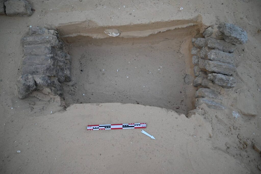 بعثة مصرية فرنسية تكشف مدينة سكنية من عصر شيخ العرب همام وجبانة قبطية أقدم أسفلها في قنا