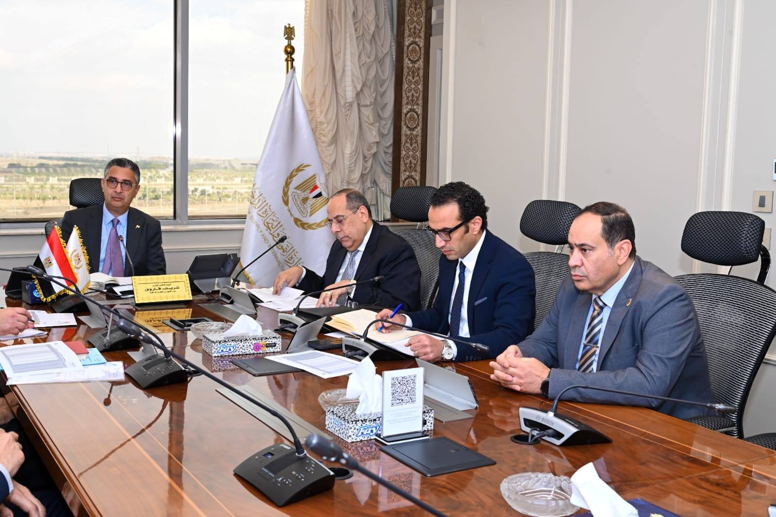 400 جنيه لكل بطاقة و3 ساعات زيادة يوميًا.. التموين تمد مواعيد الصرف حتى 12 مساءً