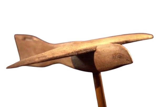 لغز يطير بلا أرجل.. قطعة مصرية قديمة تحبس الأنفاس في المتحف المصري