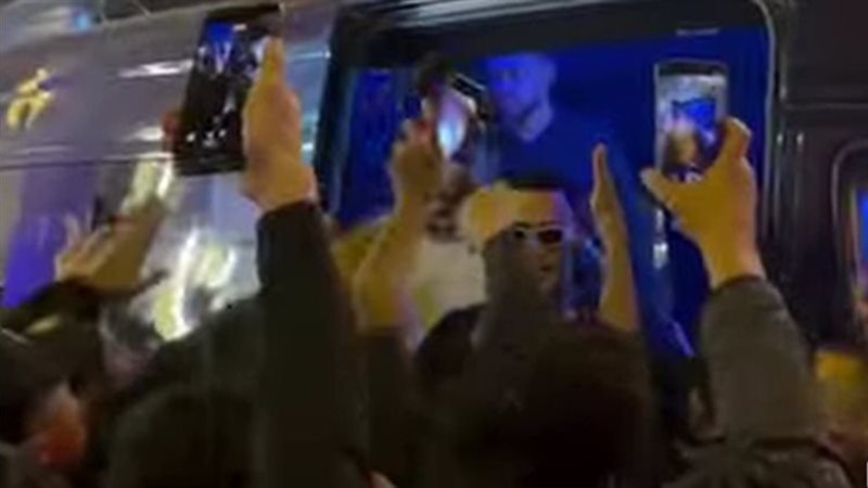 محمد رمضان يثير الجدل بين متابعيه: عايزين مسلسل في رمضان؟ بعد حفل هولندا