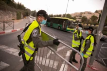 حادثان خلال ساعة.. إصابة 17 جنديا إسرائيليا في انقلاب حافلة وتصادم قرب النقب