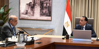 رئيس الوزراء يستعرض مع وزير الكهرباء خطط تطوير الشبكة وموقف مشروع الضبعة النووي