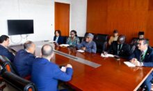 وزير الخارجية يبحث مع مفوض السلم والأمن بالاتحاد الأفريقي دعم الاستقرار وإعادة الإعمار