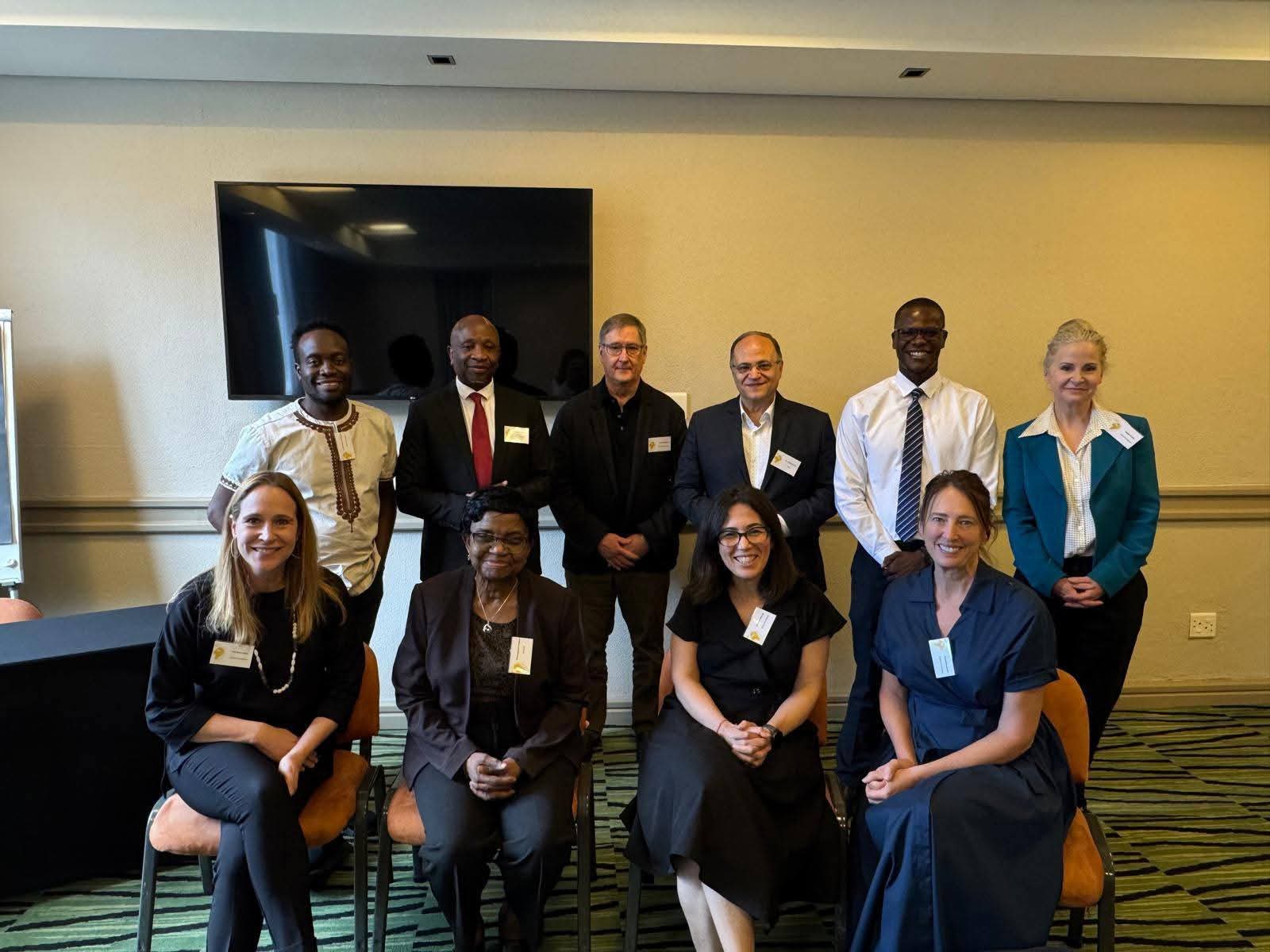 رئيس هيئة الدواء المصرية يشارك في ملتقى استخدامات الذكاء الاصطناعي في مجالات الأدوية بـ كيب تاون