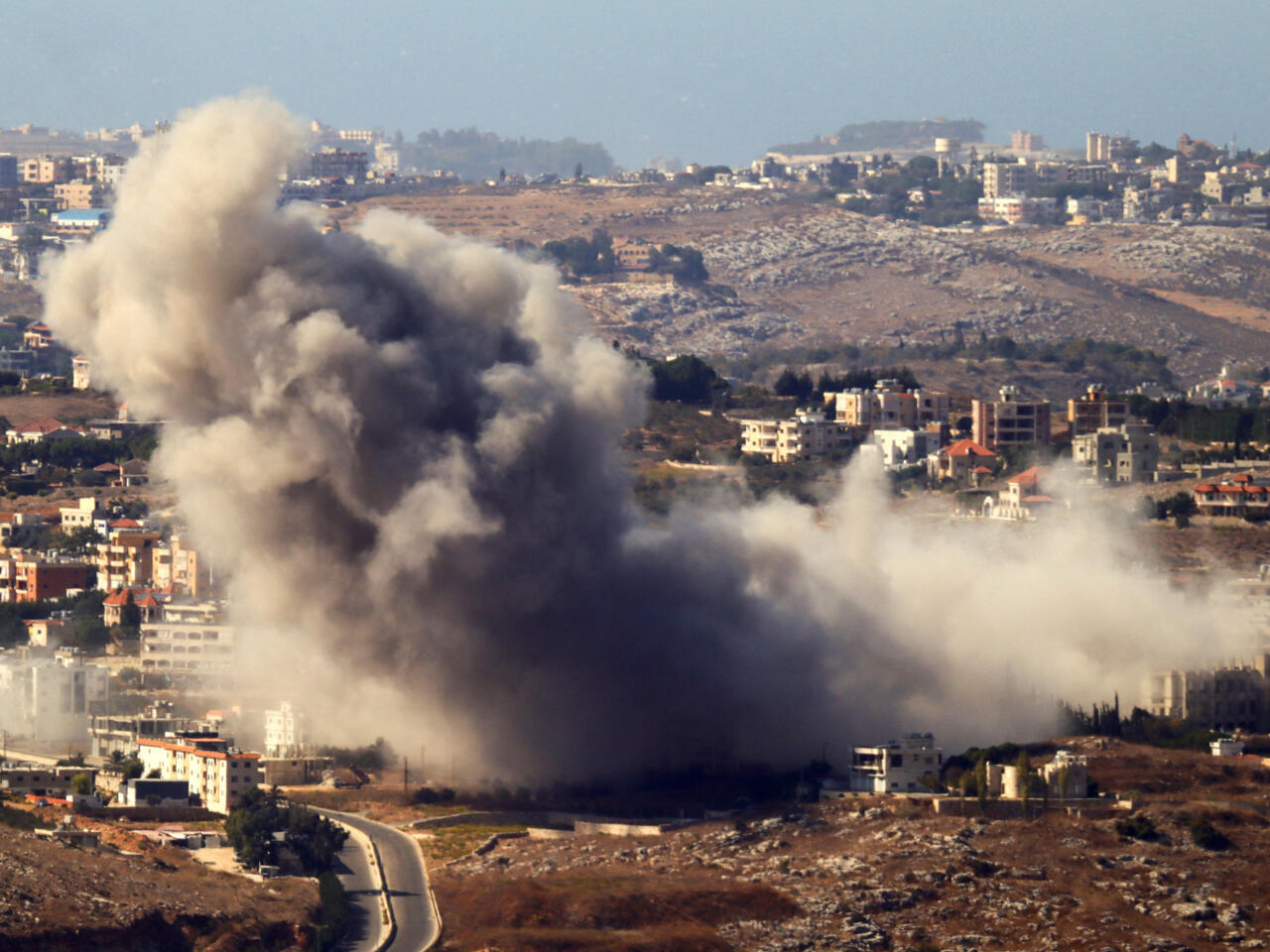 إسرائيل تستهدف جنوب لبنان بقذائف "هاون" وسط تصعيد إقليمي