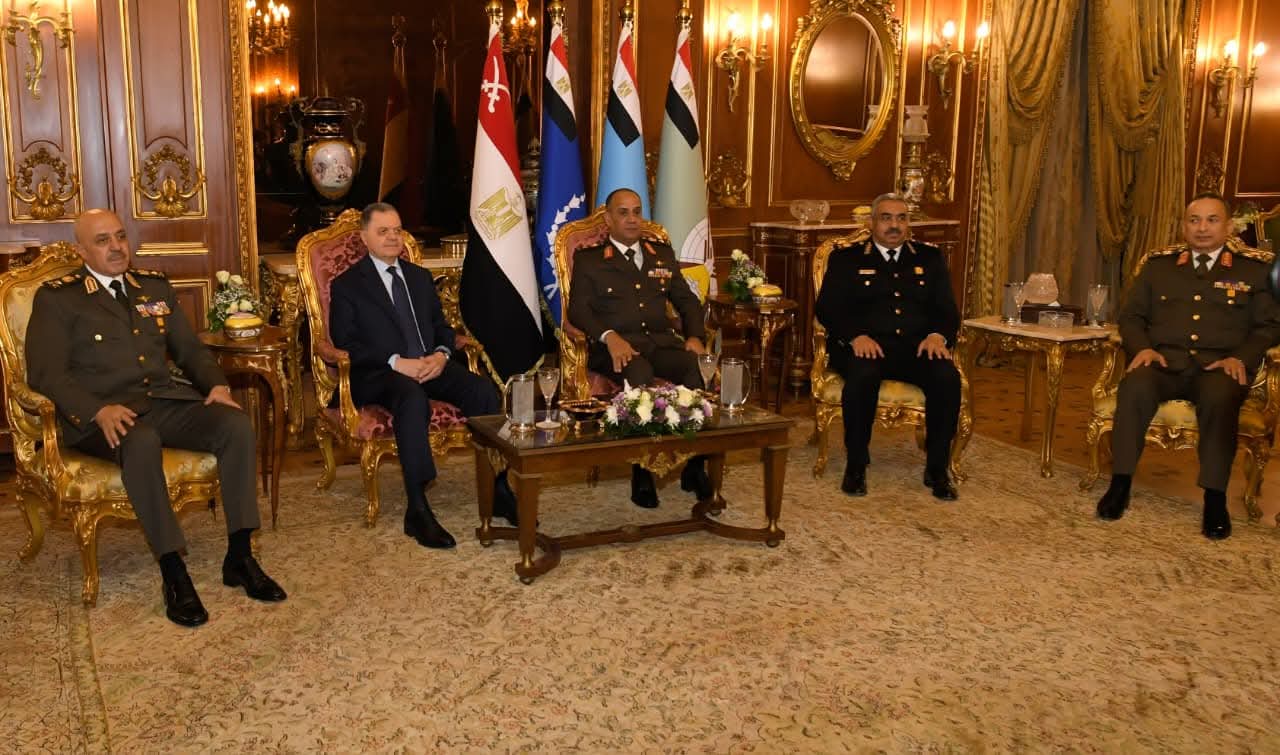 القائد العام للقوات المسلحة ووزير الداخلية يشهدان حفل إفطار رمضاني