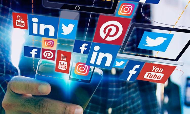 التنظيم العالمي لوسائل التواصل: تحول في اقتصاد المحتوى الرقمي