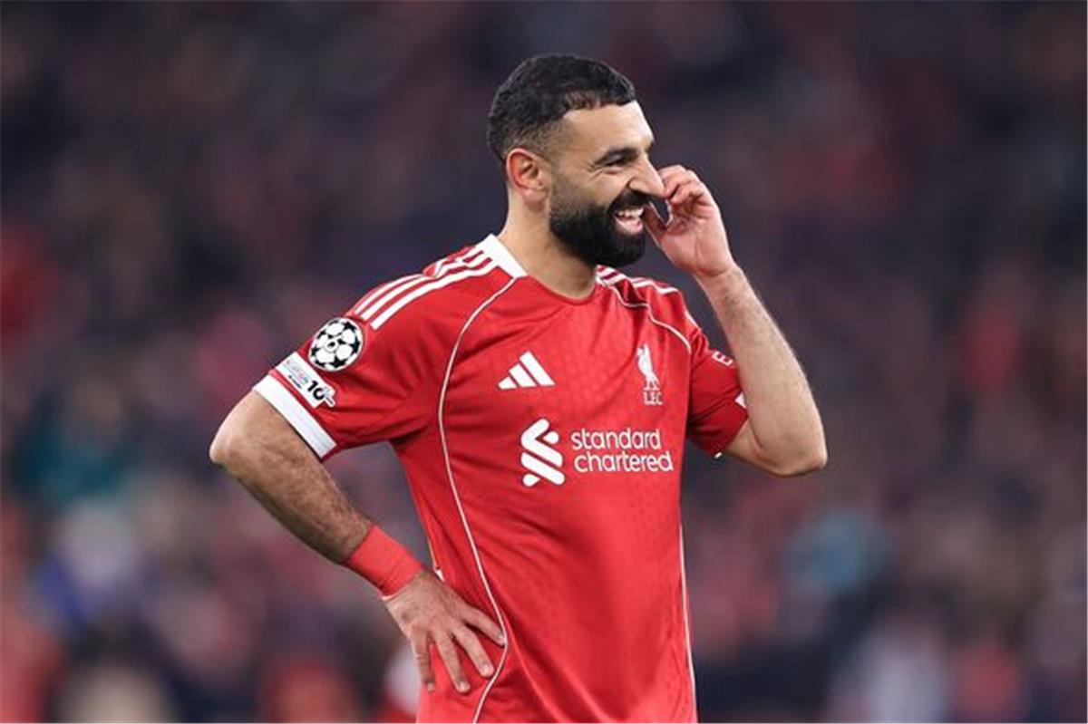 محمد صلاح يصنع التاريخ: ضمن أفضل 100 لاعب في القرن
