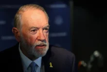 انتقادات لإسرائيل بسبب تصريحات السفير الأمريكي هاكابى