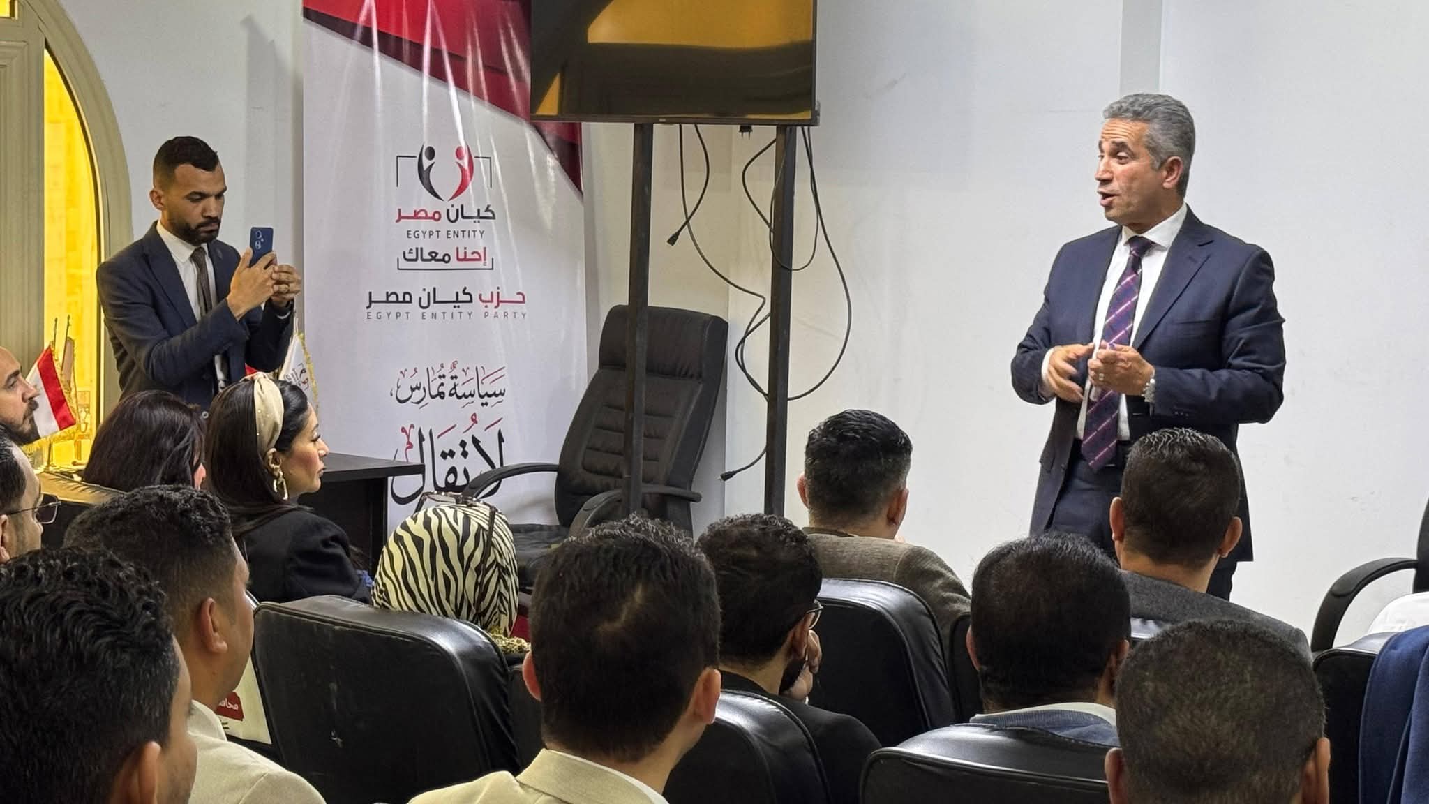 العميد محمد سمير: فلسفة «الوفد المصري» الجديدة تبدأ ببناء الإنسان وفيديو الرياضة رسالة عملية للشباب