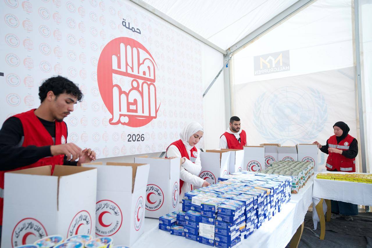 الهلال الأحمر المصري يوزع مليون وجبة إفطار في غزة ضمن حملة "هلال الخير 2026"