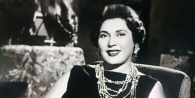 تحية كاريوكا.. "بنت البلد" التي طوّعت الرقص للوطنية وهزمت قسوة الحياة بـ "موائد الرحمن" 2 تحية كاريوكا.. "بنت البلد" التي طوّعت الرقص للوطنية وهزمت قسوة الحياة بـ "موائد الرحمن"