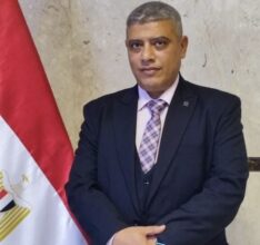 خبرة 25 عامًا تقود الدفة مؤقتًا.. يسري متولي يتولى قيادة الأمانة العامة لاتحاد الغرف التجارية بقرار من أحمد الوكيل