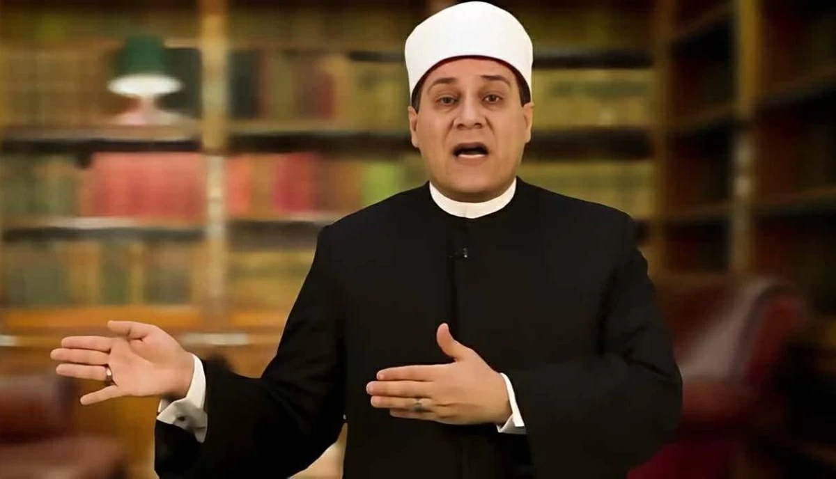 أؤكد بكل وضوح أنني لست ممنوعًا من الظهور الإعلامي، ولم يصدر بحقي أي قرار رسمي من جهة مختصة يمنعني من ذلك. 1 أؤكد بكل وضوح أنني لست ممنوعًا من الظهور الإعلامي، ولم يصدر بحقي أي قرار رسمي من جهة مختصة يمنعني من ذلك.