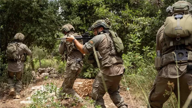 تصعيد متبادل جنوب لبنان.. مسيّرة وغارات إسرائيلية وسط توتر متصاعد