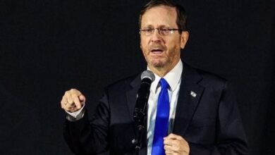 هرتسوغ يرفض العفو عن نتنياهو.. ويشترط الإقرار بالذنب لإنهاء الأزمة