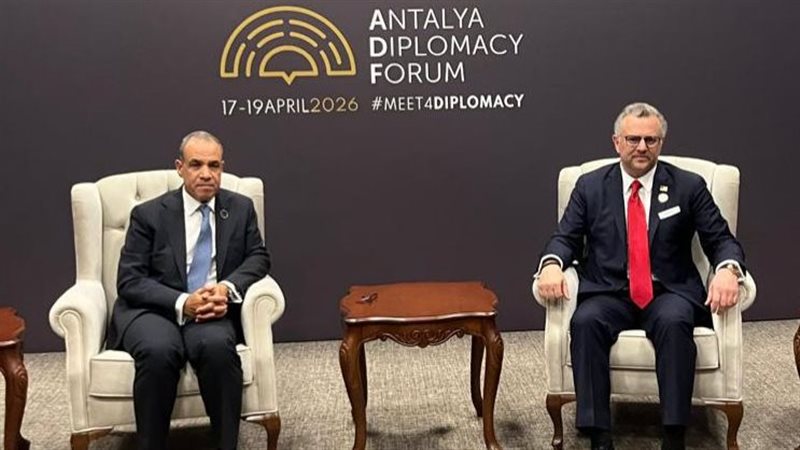 وزير الخارجية يبحث مع مستشار الرئيس الأمريكي تعزيز الشراكة وتطورات الأوضاع الإقليمية