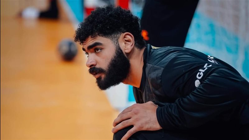 إصابة عبد الرحمن حميد في الركبة.. الأهلي يكشف مدة غياب حارس اليد