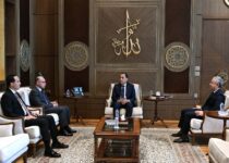 قرارات حكومية جديدة لتعزيز الاستثمار.. تعيين محمد عوض رئيسًا تنفيذياً لـ الاستثمار وإيمان منصور نائبًا