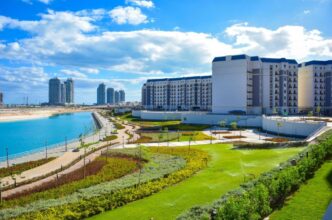 وزيرة الإسكان تتابع مشروعات العلمين الجديدة ومارينا وتوجه بزيادة معدلات التنفيذ