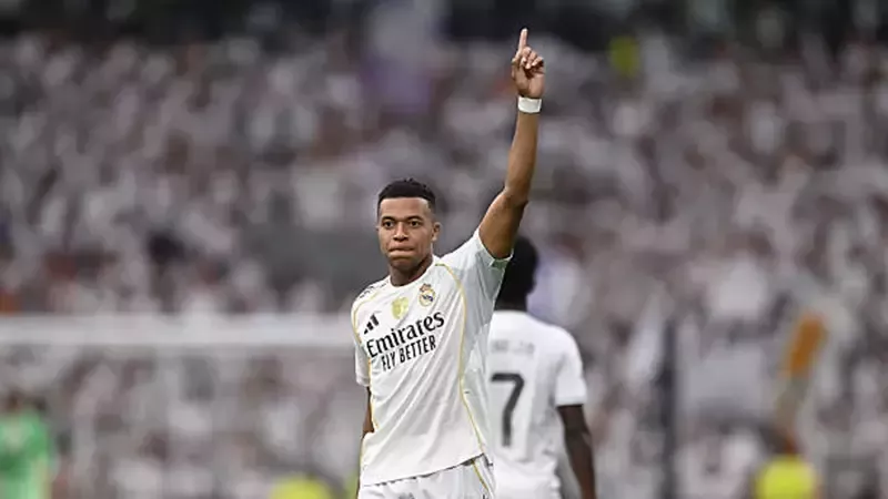 شكوك حول مشاركة مبابي في كلاسيكو ريال مدريد وبرشلونة