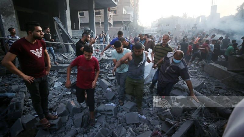 استشهاد امرأة وطفلة وإصابة 17 آخرين في غارة إسرائيلية على خان يونس