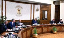 الحكومة تستعرض مبادرة “شمس الصناعة” لتعميم الطاقة الشمسية داخل المصانع
