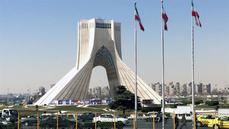 إيرانيون يستقبلون وقف إطلاق النار بحذر وترقب لمستقبل العلاقات مع واشنطن