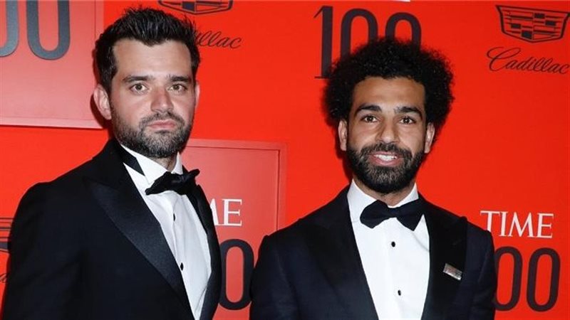 وكيل محمد صلاح يثير الجدل برسالة غامضة حول مستقبله بعد الرحيل عن ليفربول