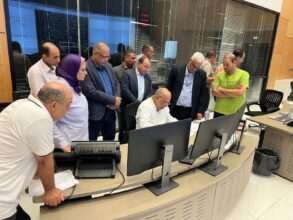 وزير الكهرباء يتابع جاهزية الشبكة القومية من مركز التحكم القومي ويؤكد تأمين التغذية خلال ذروة الصيف