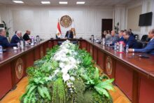 وزير العمل: تذليل عقبات المستثمرين أولوية.. والباب المفتوح مستمر مع أصحاب مصانع النسيج