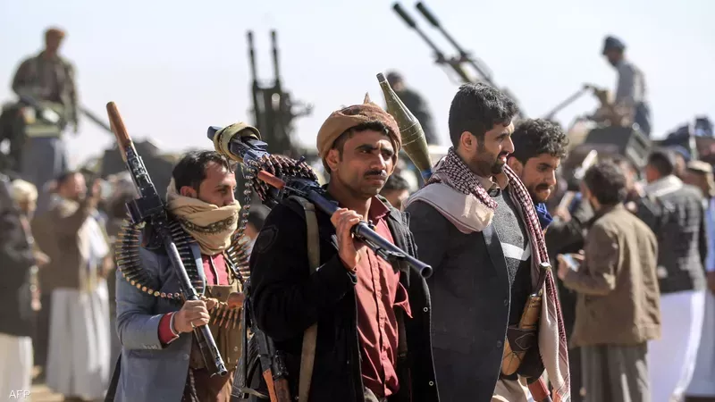 القوات الحكومية اليمنية تسقط 11 مسيّرة حوثية باتجاه الساحل الغربي