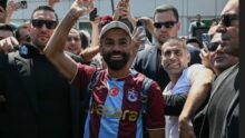 محمد صلاح يصل تركيا للانضمام إلى طرابزون سبور.. والنادي يراهن على عوائده التسويقية