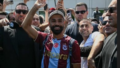 محمد صلاح يصل تركيا للانضمام إلى طرابزون سبور.. والنادي يراهن على عوائده التسويقية