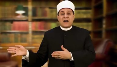 الصلاة عبادة.. ولكنها لا تبرر تعطيل مصالح الناس وقطع أرزاقهم، وأطالب بعودة من تم فصله