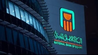 البنك الأهلي يوضح شروط فتح حساب بالعملة الأجنبية ومزايا بطاقة ميزة