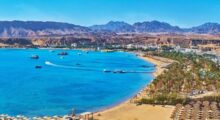 مدبولي يتابع خطط التنمية السياحية ويستعرض رؤية تطوير البحر الأحمر والساحل الشمالي وسيناء