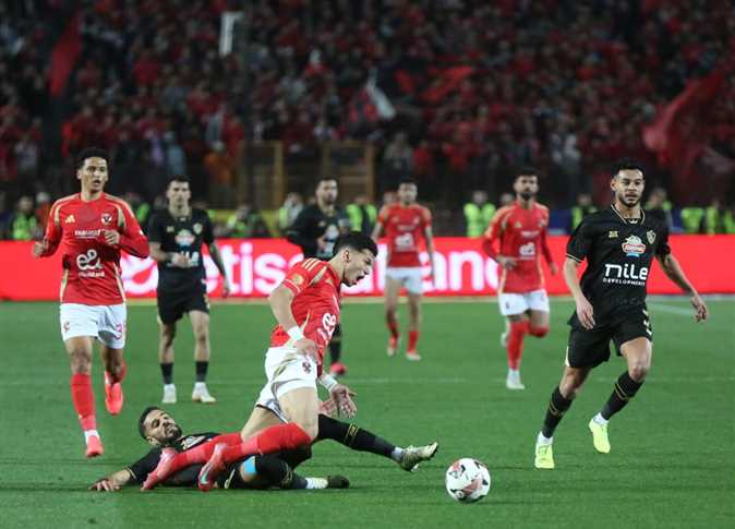 التعادل السلبي يسيطر على أول 15 دقيقة من مباراة الأهلي والزمالك
