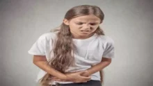علاج الإمساك عند الأطفال.. نصائح غذائية وعادات يومية تساعد على تسهيل التبرز