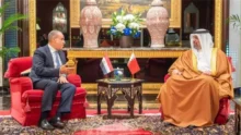 وزير الخارجية يبحث مع نظيره البحريني تعزيز التعاون الاقتصادي والاستثماري بين البلدين