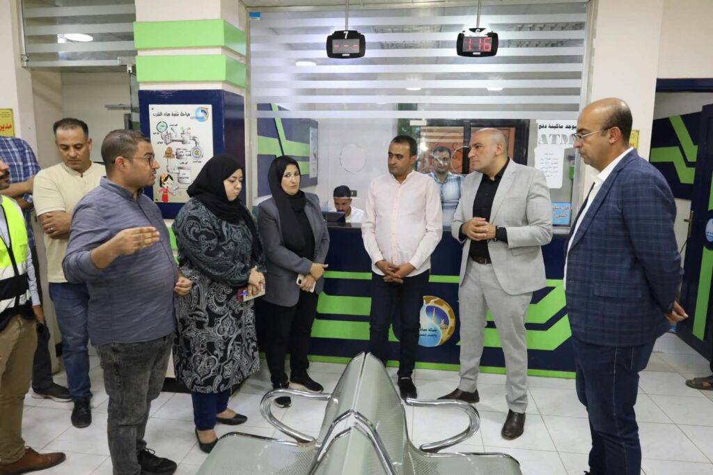 رئيس مياه الغربية يتفقد فرع الشركة ببسيون ويتابع مستوى الخدمات ويُسلّم شهادة الإعتماد لمعمل الفرع.